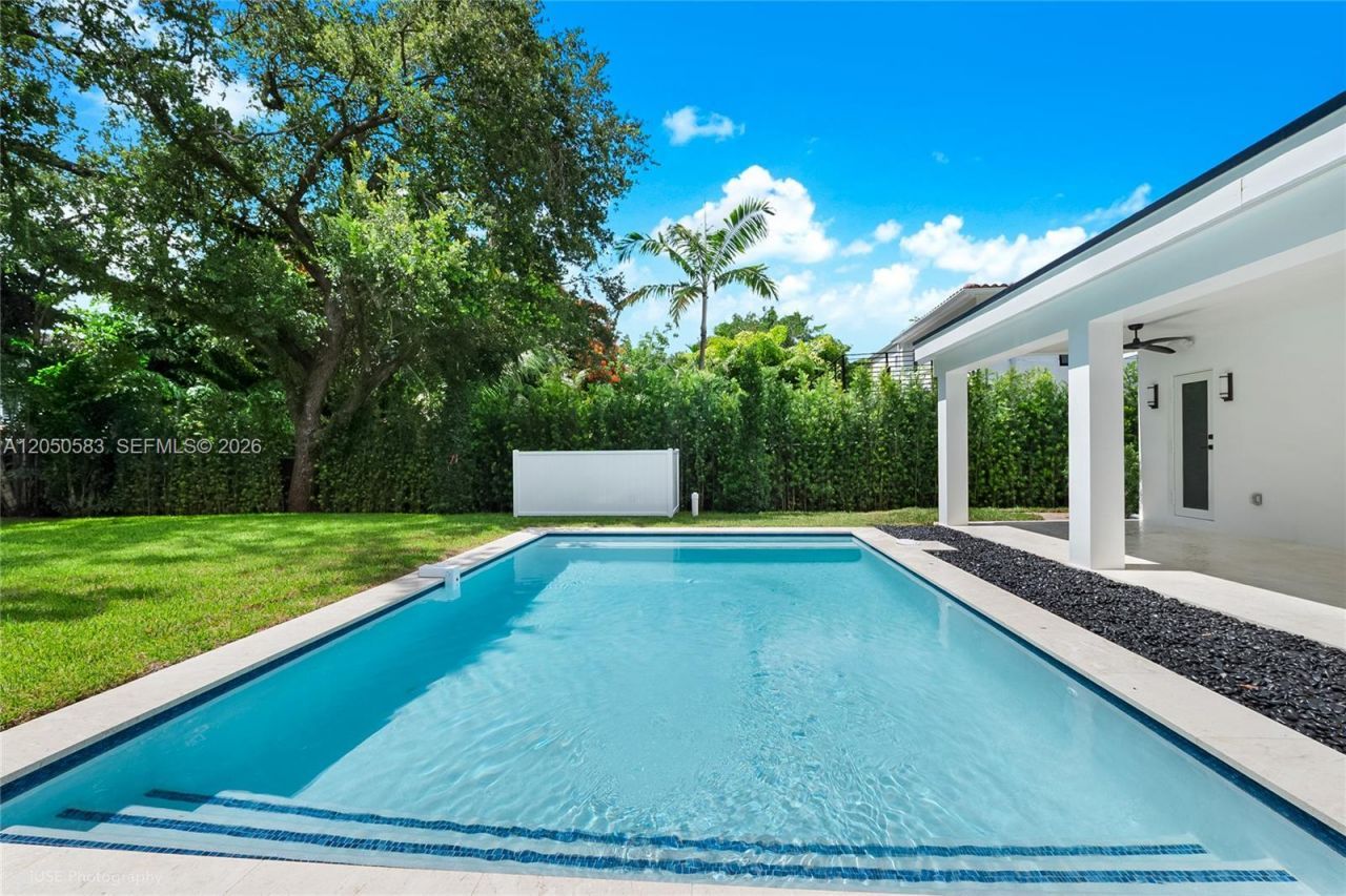 7107 SW 63rd Ave , South Miami, FL 33143 Photo