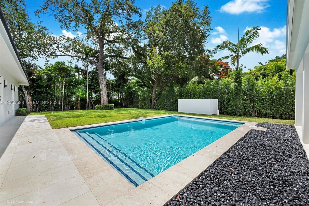 7107 SW 63rd Ave , South Miami, FL 33143 Photo
