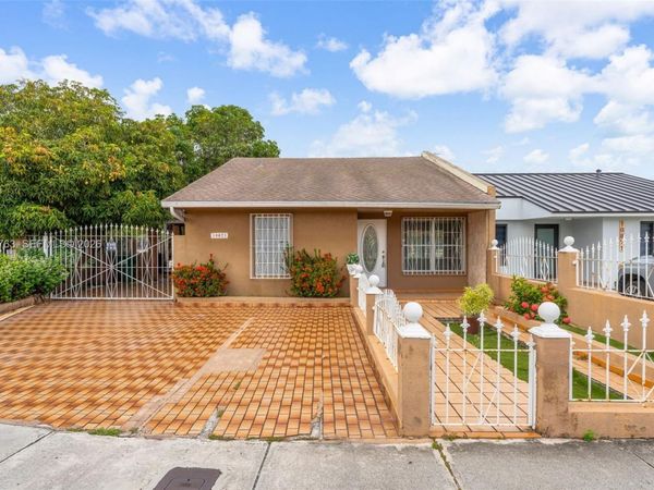 10873 NW 1st Ln , Unit 10873, Miami, FL 33172