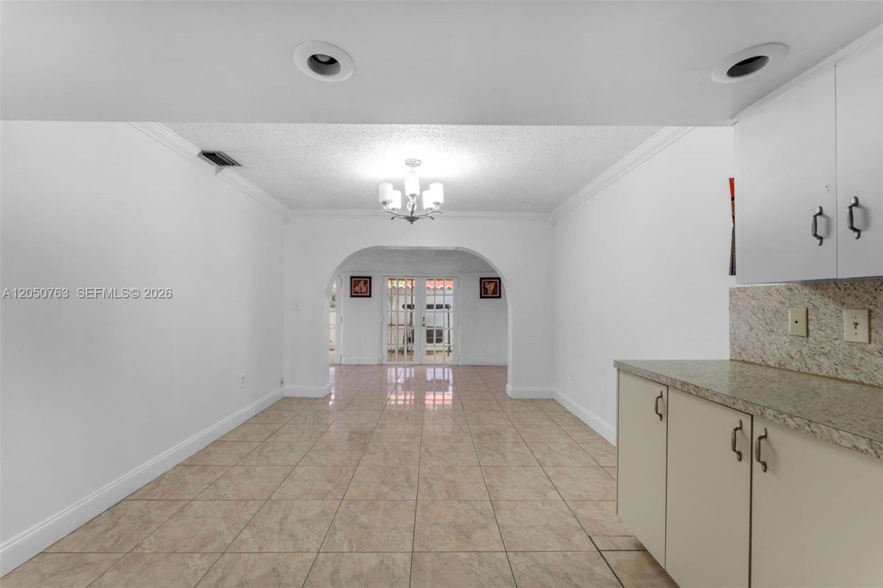 10873 NW 1st Ln , Unit 10873, Miami, FL 33172 Photo