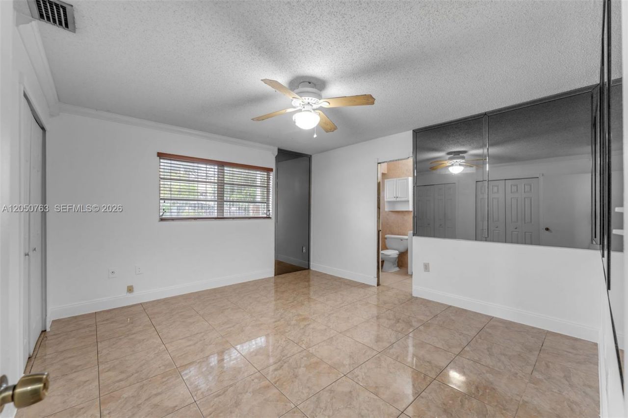 10873 NW 1st Ln , Unit 10873, Miami, FL 33172 Photo