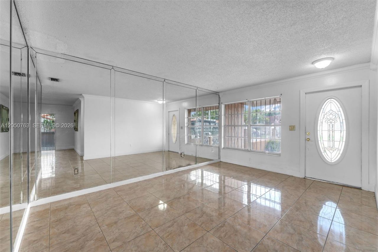 10873 NW 1st Ln , Unit 10873, Miami, FL 33172 Photo