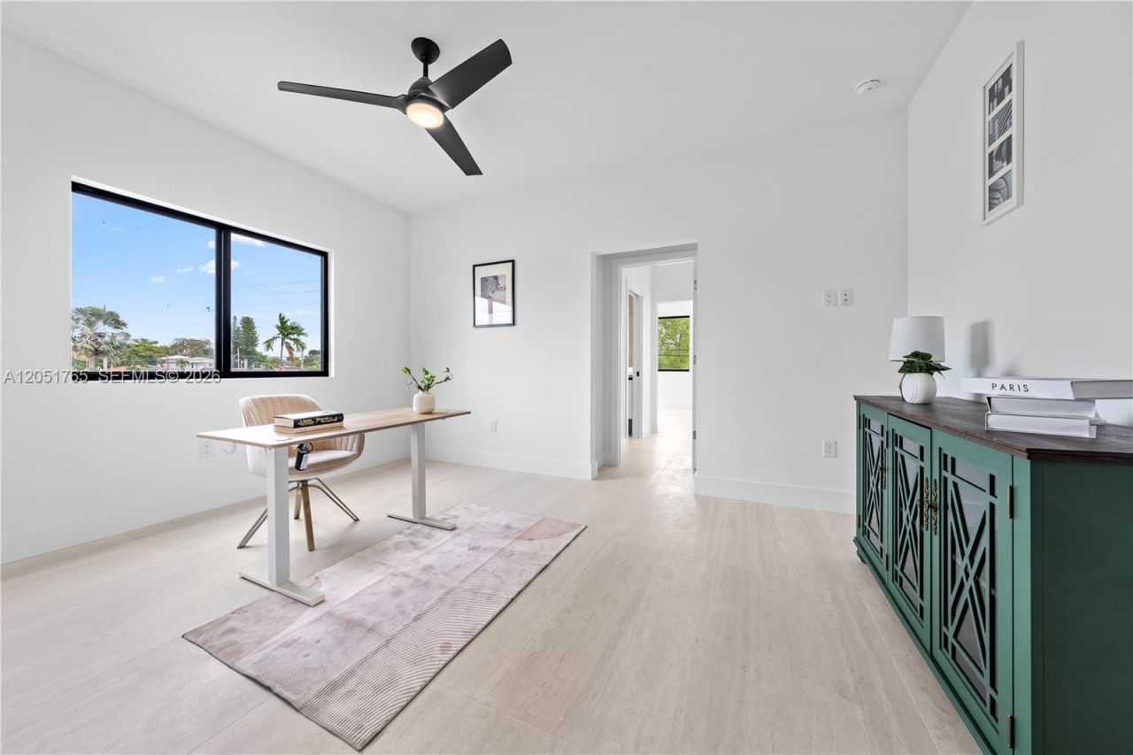 3189 SW 23rd St , Unit Left, Miami, FL 33145 Photo