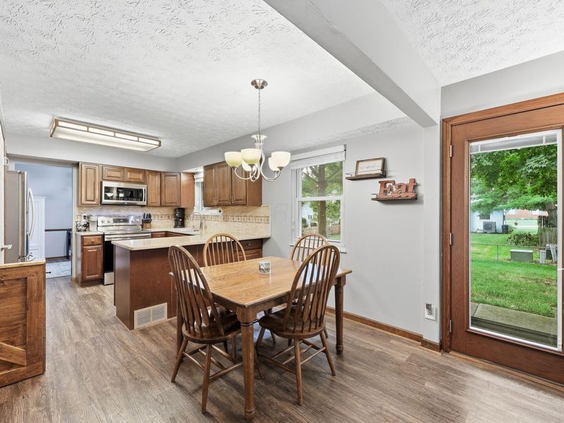 2949 Heatherleaf Way, Columbus, OH 43231 Photo 11
