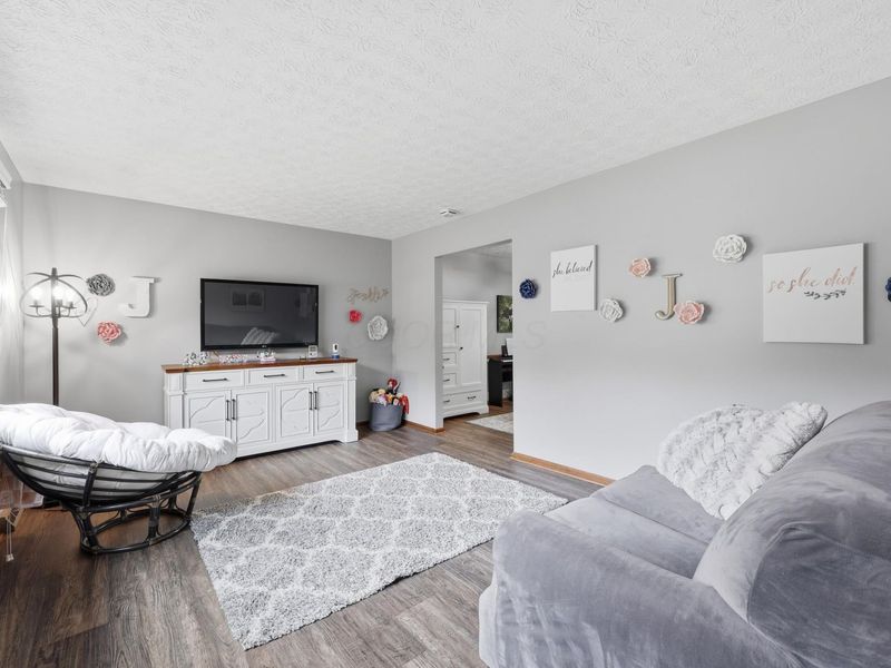 2949 Heatherleaf Way, Columbus, OH 43231 Photo 4