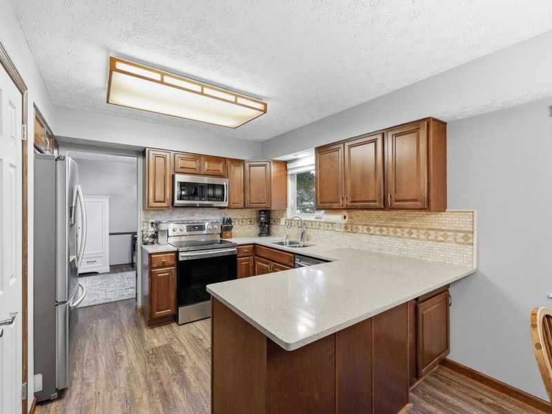 2949 Heatherleaf Way, Columbus, OH 43231 Photo 9