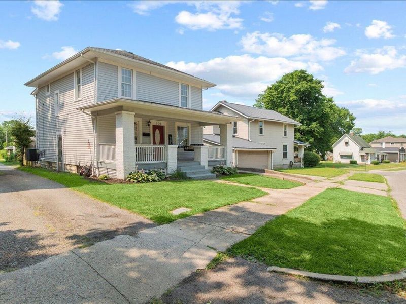 304 E Williams Avenue , Bellefontaine, OH 43311 Photo 3