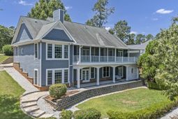 241 Pointe Overlook Drive photo 4