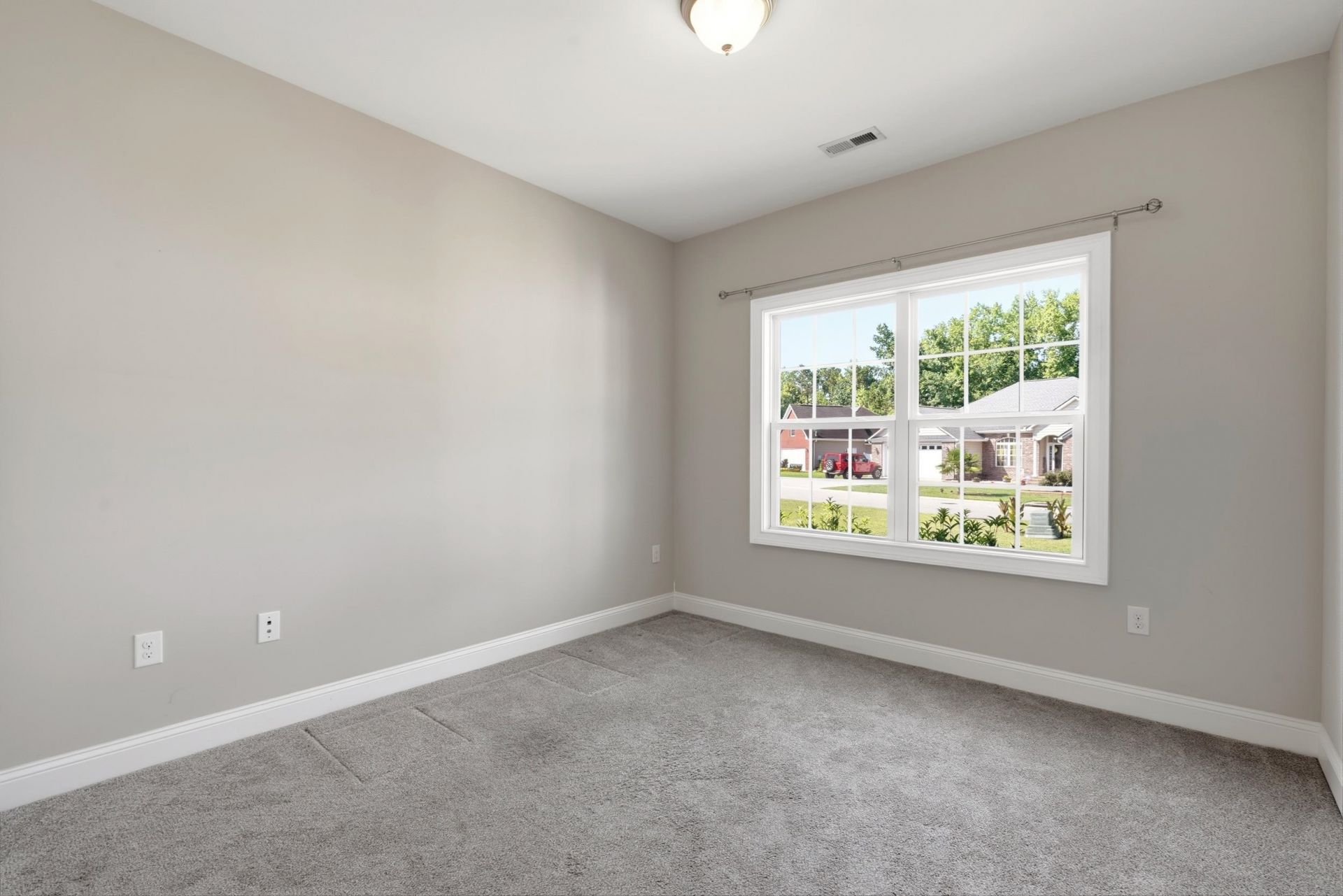 119 Silver Peak Dr. Photo 15