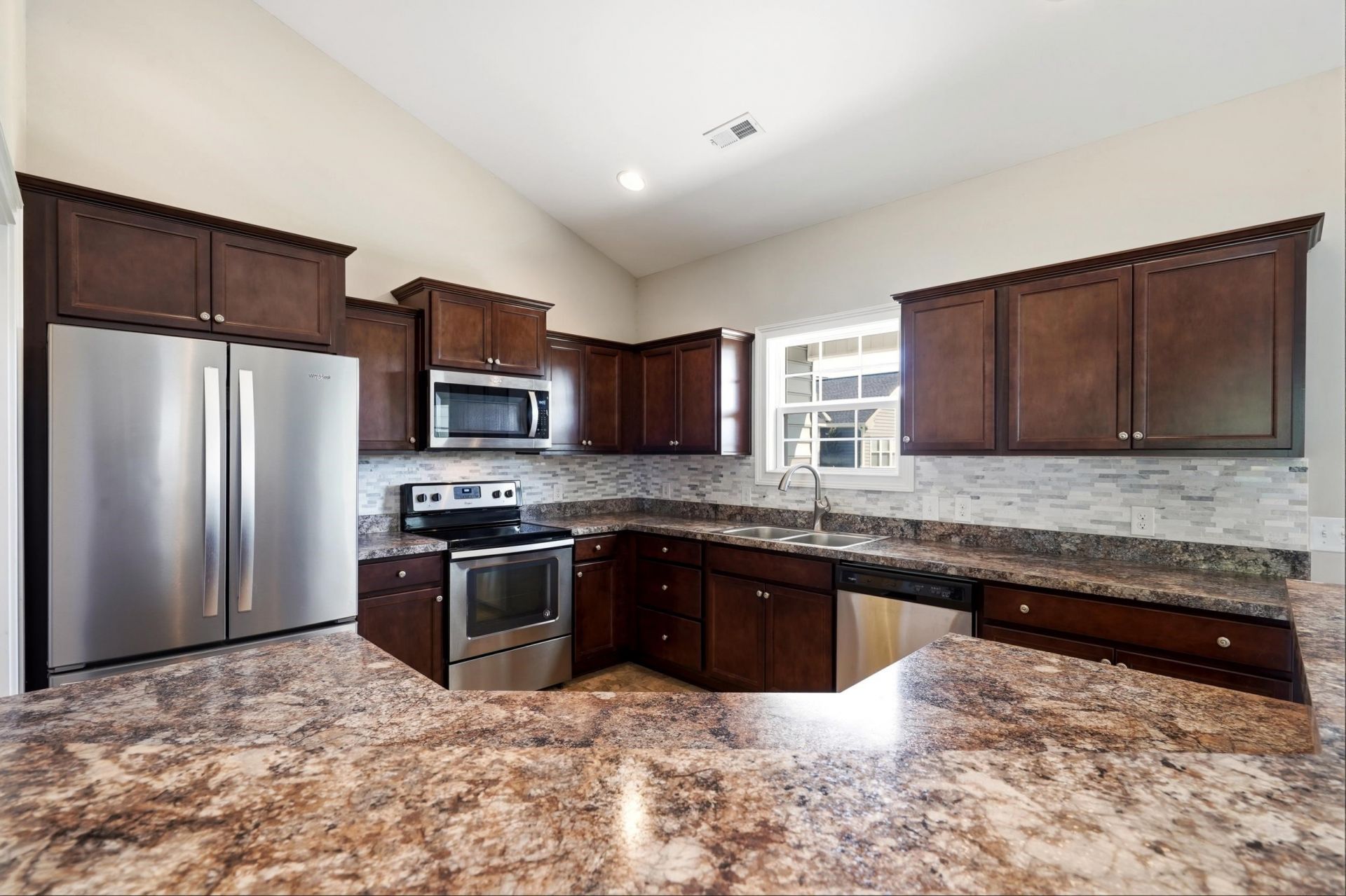 119 Silver Peak Dr. Photo 8