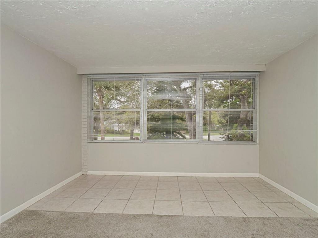 677 Royal Palm Boulevard, Unit 12, Vero Beach, FL 32960 Photo