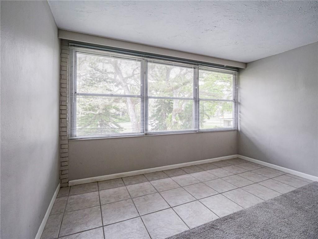 677 Royal Palm Boulevard, Unit 12, Vero Beach, FL 32960 Photo