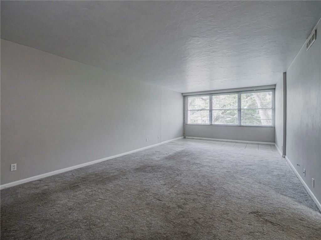 677 Royal Palm Boulevard, Unit 12, Vero Beach, FL 32960 Photo
