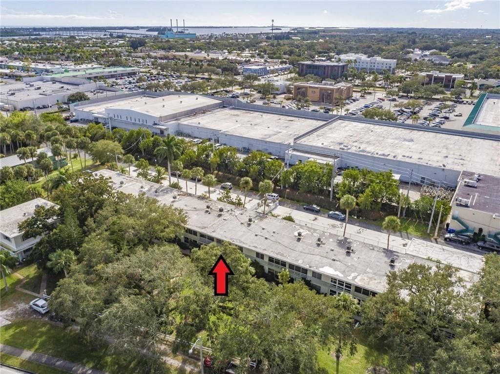 677 Royal Palm Boulevard, Unit 12, Vero Beach, FL 32960 Photo