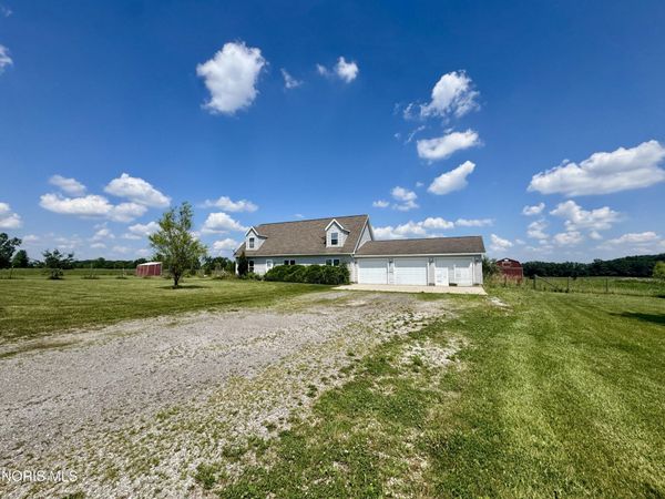 09882 County Road 12 , Montpelier, OH 43543