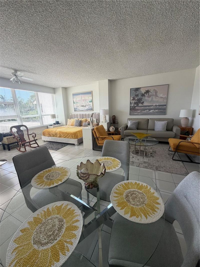 4925 Collins Ave, Unit 2D, Miami Beach, FL 33140 Photo