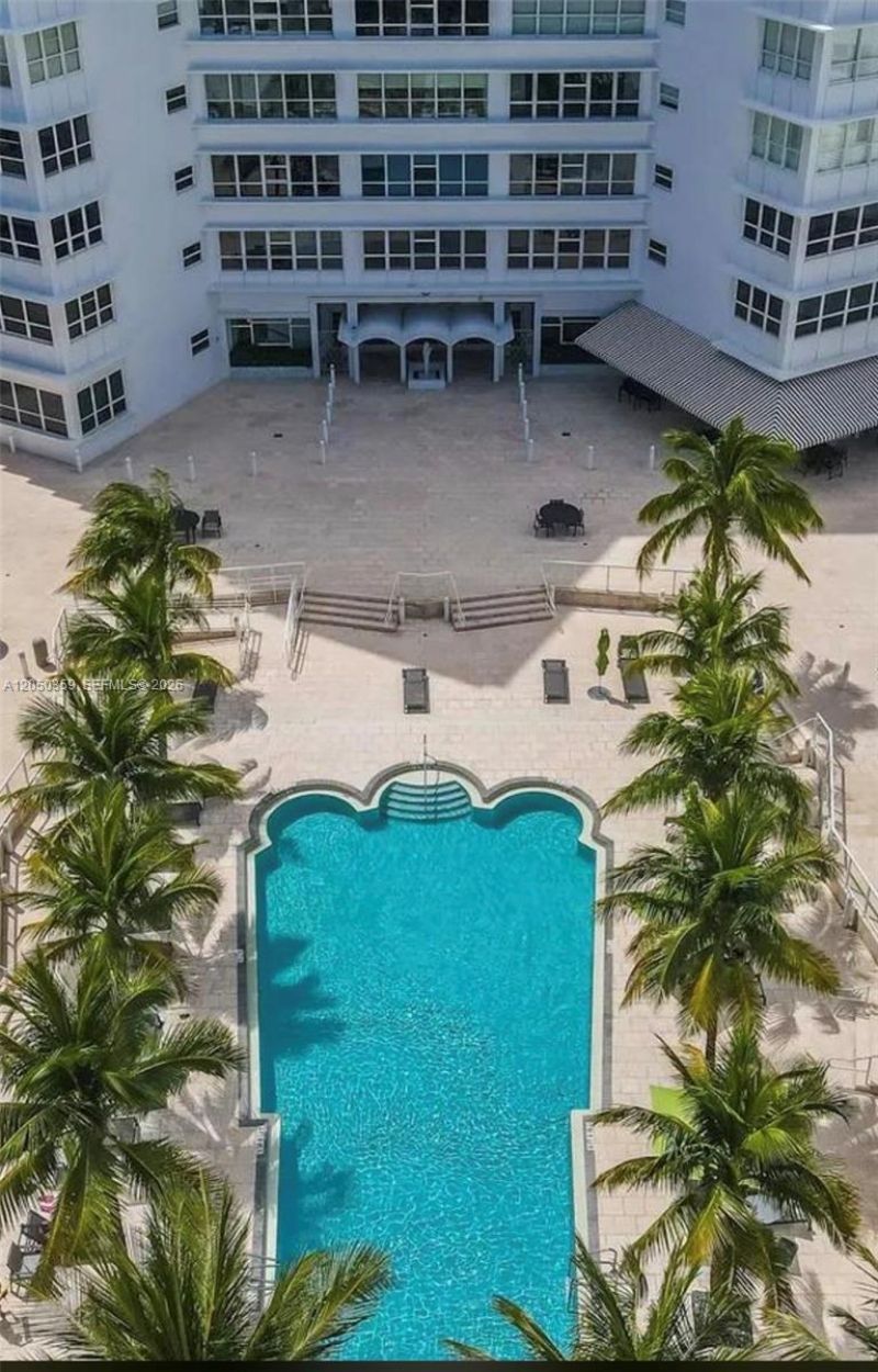 4925 Collins Ave, Unit 2D, Miami Beach, FL 33140 Photo