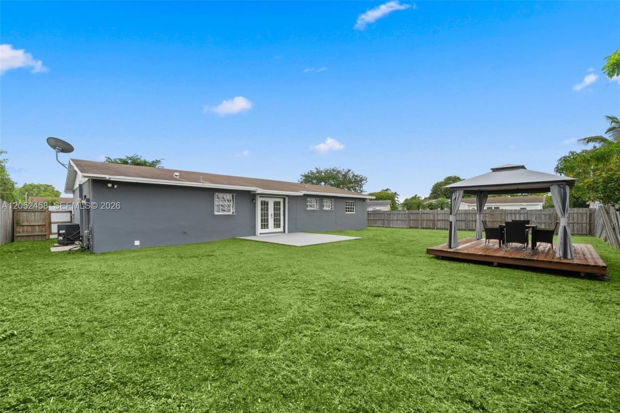10761 SW 153rd St , Miami, FL 33157 Photo