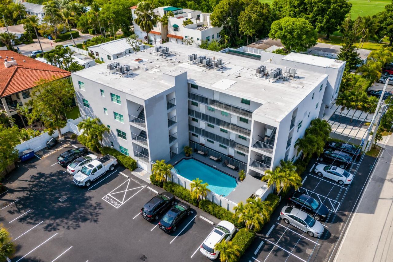 611 NE 14th Avenue, Unit 201, Fort Lauderdale, FL 33304 Photo