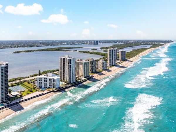 5400 N Ocean Drive SE, Unit 7b, Singer Island, FL 33404