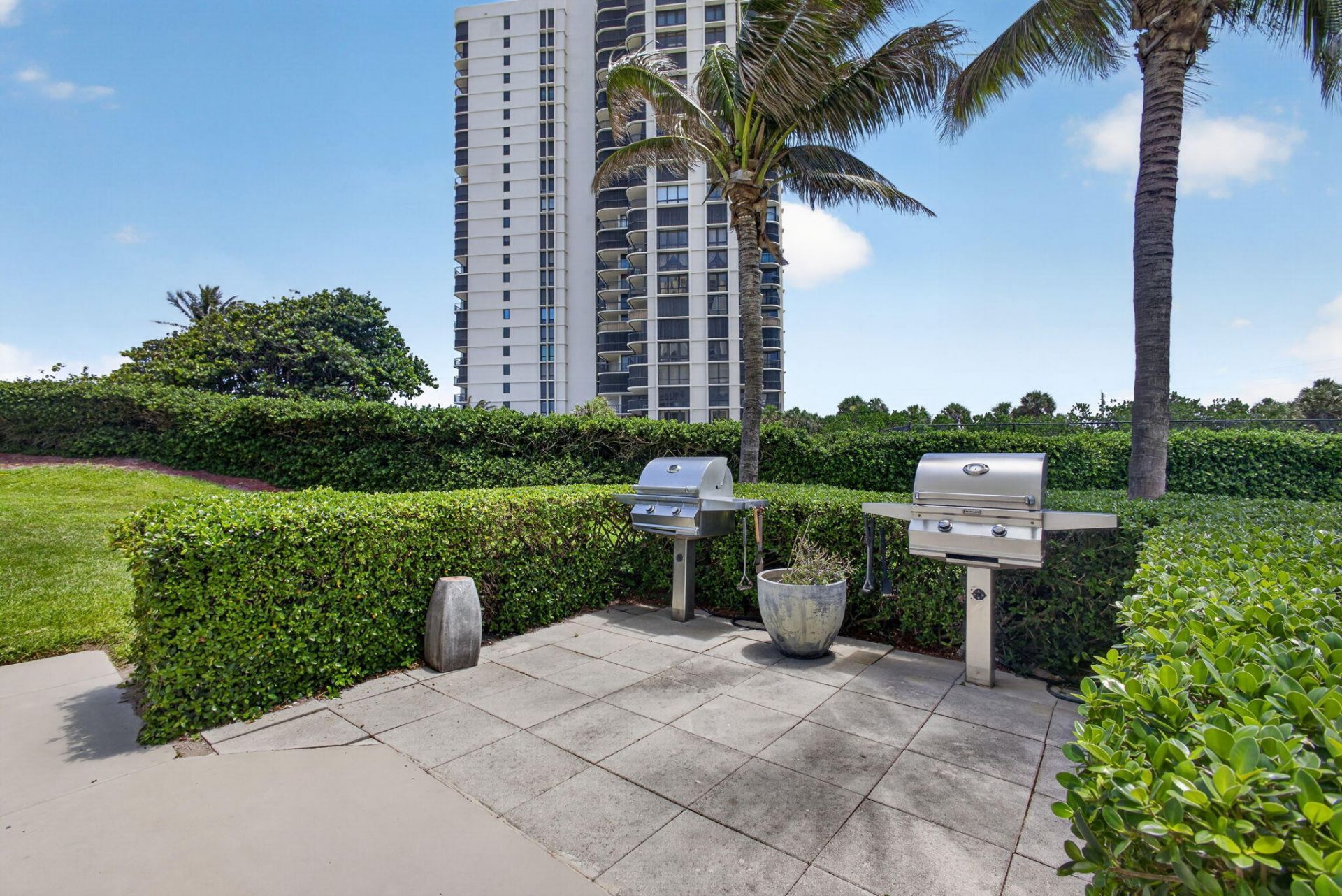 5400 N Ocean Drive Se, Unit 7b, Singer Island, FL 33404 Photo