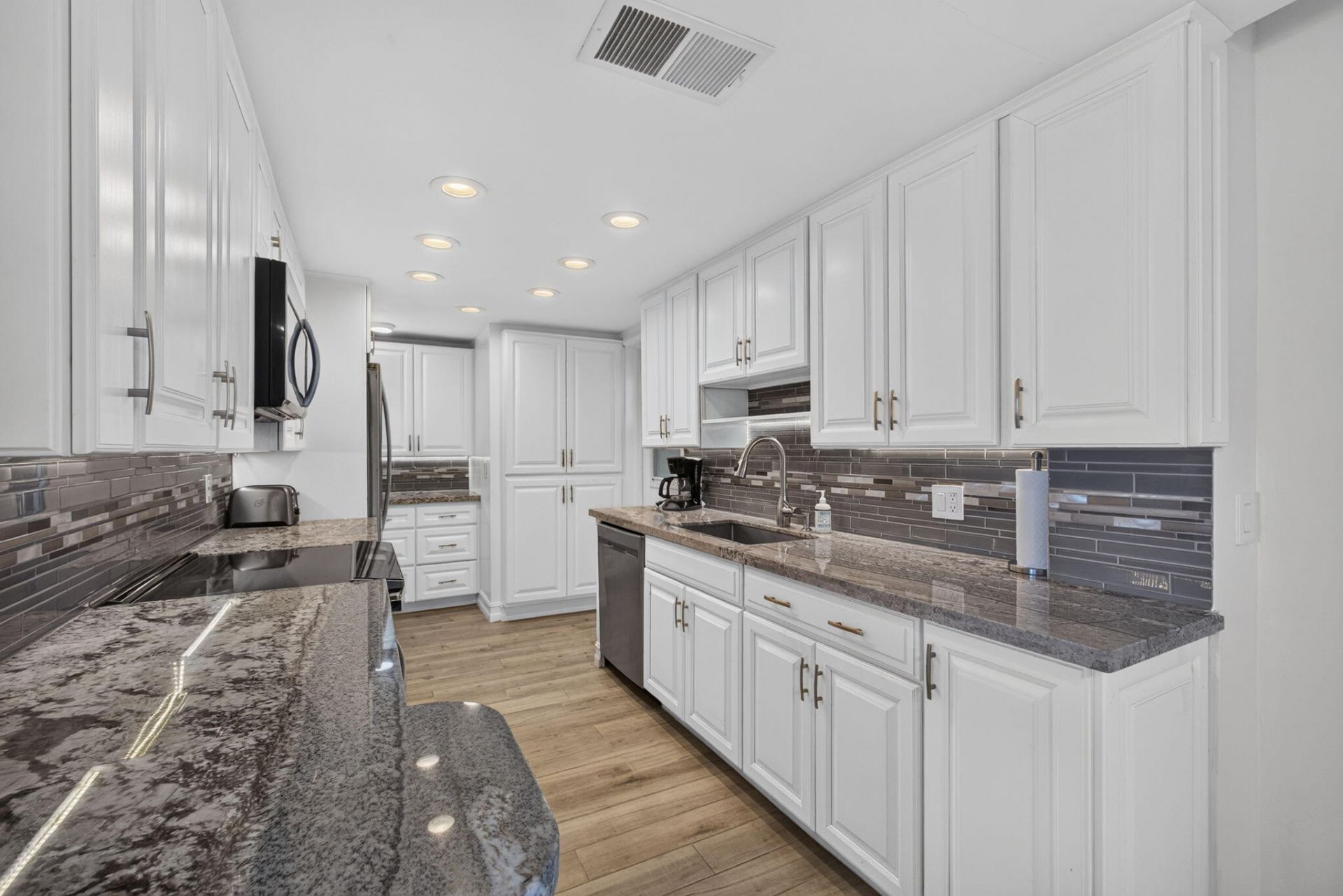 5400 N Ocean Drive Se, Unit 7b, Singer Island, FL 33404 Photo