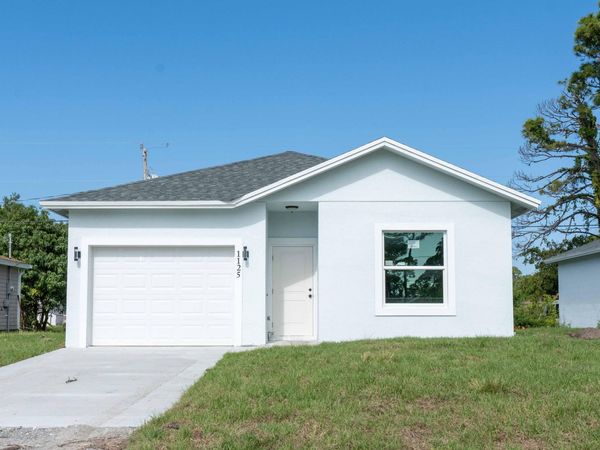1125 11th Court SW, Vero Beach, FL 32962