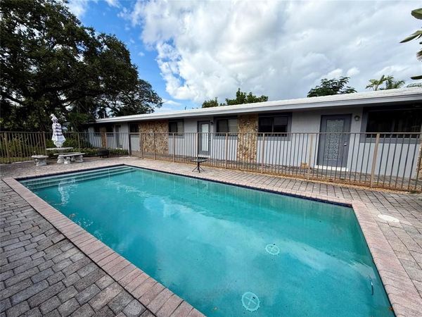 1023 NW 1st Avenue, Unit Apt.4, Fort Lauderdale, FL 33311