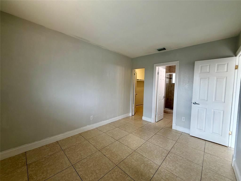 1023 NW 1st Avenue, Unit Apt.4, Fort Lauderdale, FL 33311 Photo