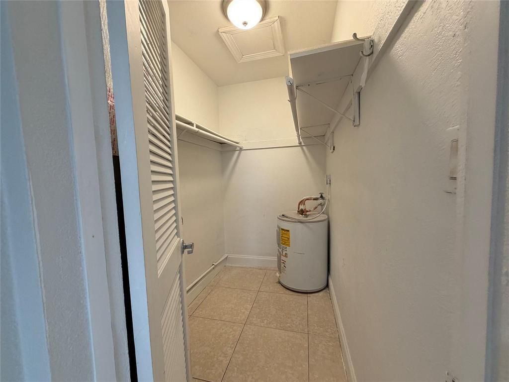 1023 NW 1st Avenue, Unit Apt.4, Fort Lauderdale, FL 33311 Photo