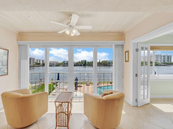 711 NE Harbour Terrace, Unit 409, Boca Raton, FL 33431
