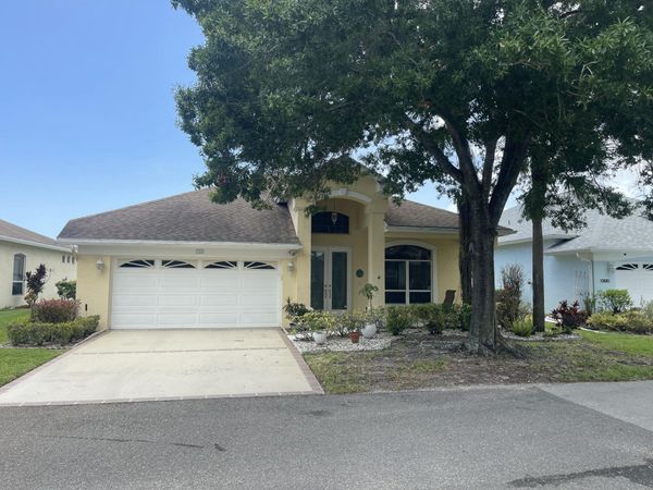 562 NW Lambrusco Drive, Port St. Lucie, FL 34986