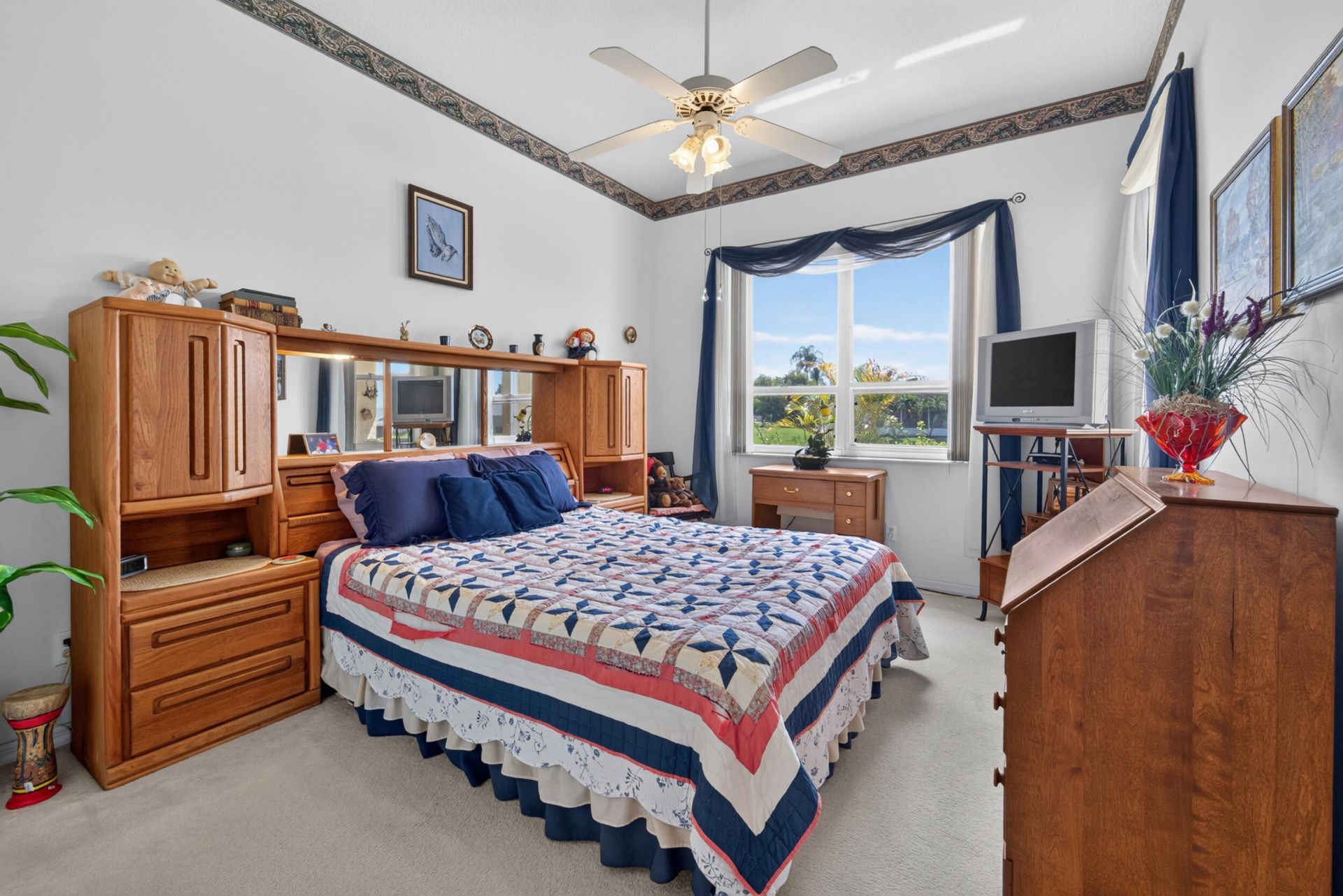 562 NW Lambrusco Drive, Port Saint Lucie, FL 34986 Photo