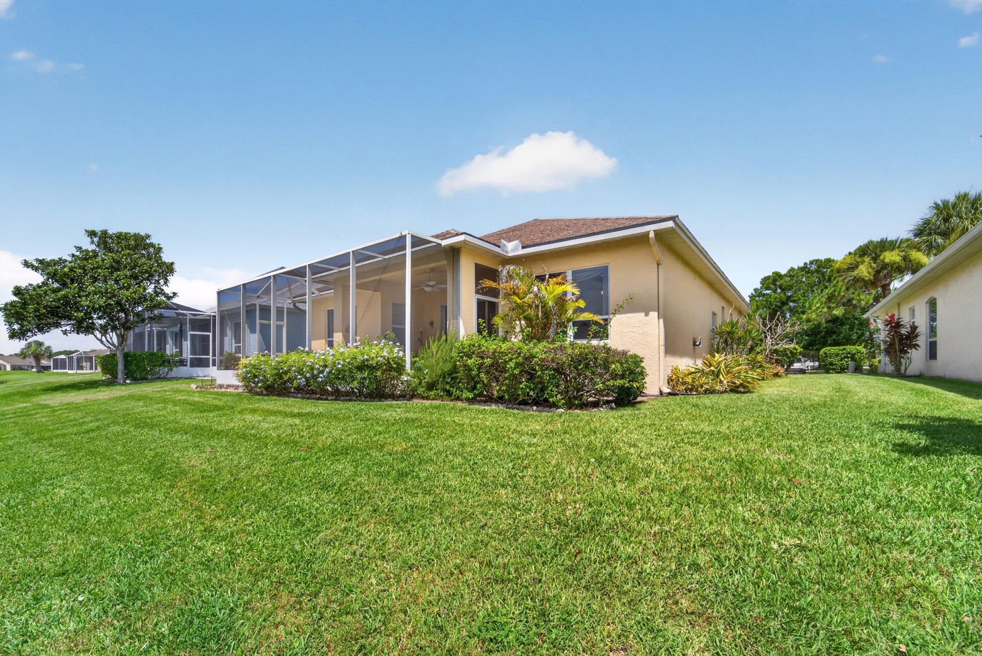 562 NW Lambrusco Drive, Port Saint Lucie, FL 34986 Photo