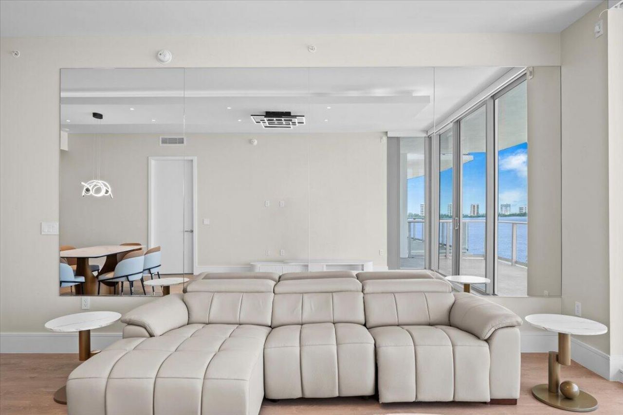 220 Lake Shore Drive, Unit 917, Lake Park, FL 33403 Photo