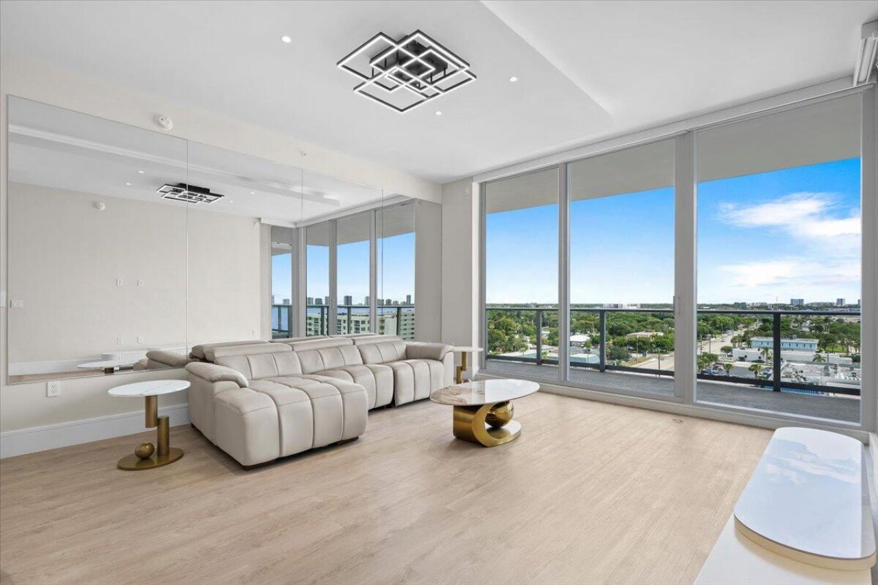 220 Lake Shore Drive, Unit 917, Lake Park, FL 33403 Photo