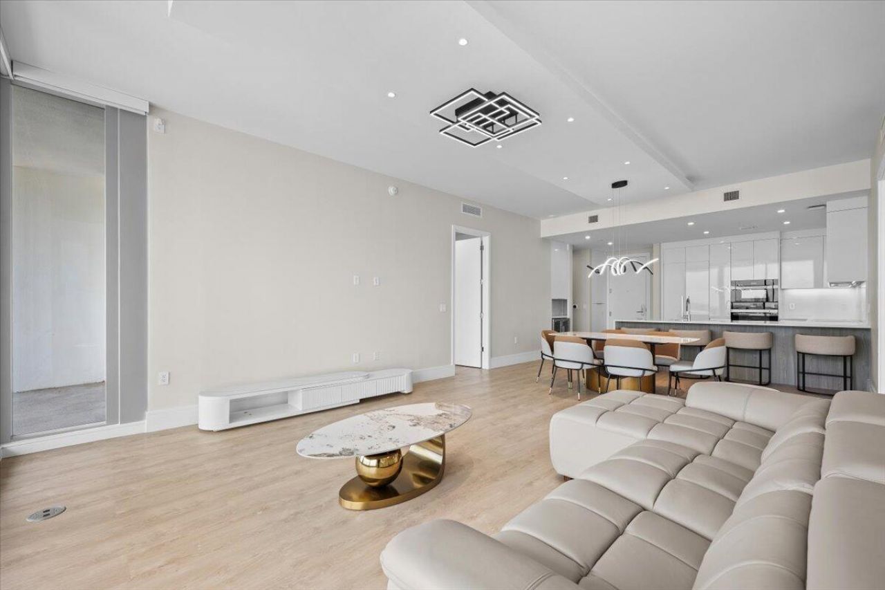 220 Lake Shore Drive, Unit 917, Lake Park, FL 33403 Photo