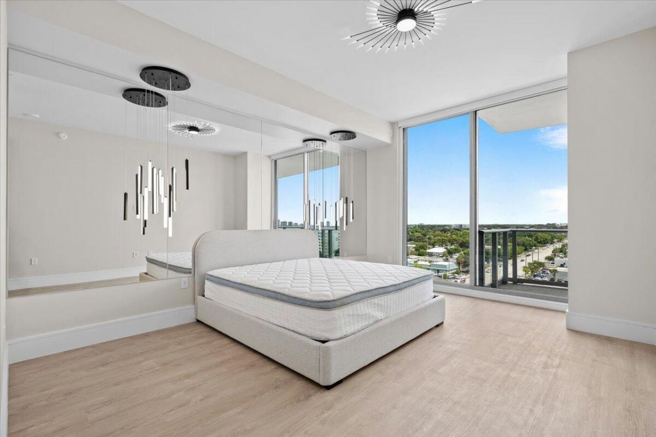 220 Lake Shore Drive, Unit 917, Lake Park, FL 33403 Photo