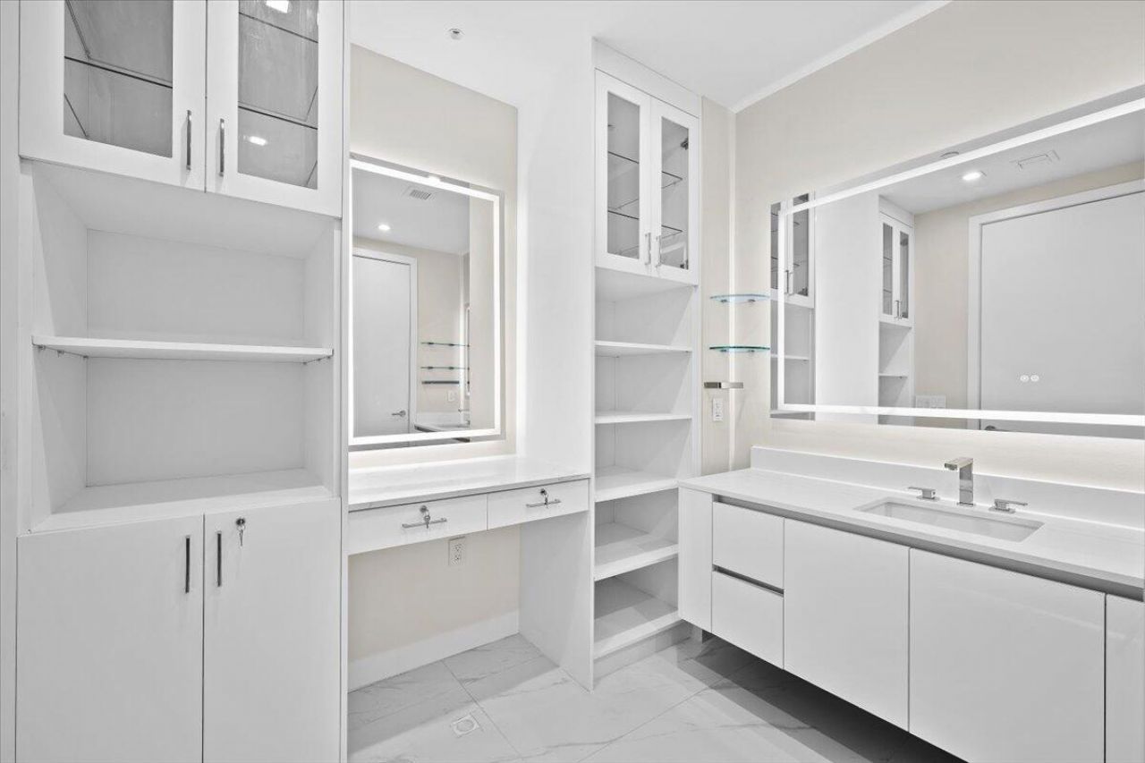 220 Lake Shore Drive, Unit 917, Lake Park, FL 33403 Photo