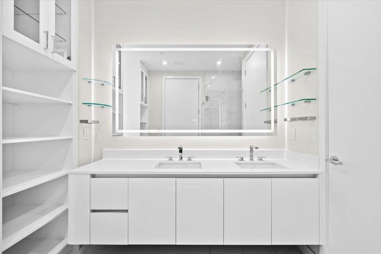 220 Lake Shore Drive, Unit 917, Lake Park, FL 33403 Photo