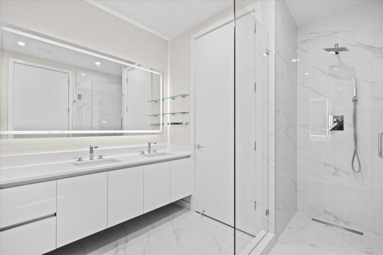 220 Lake Shore Drive, Unit 917, Lake Park, FL 33403 Photo