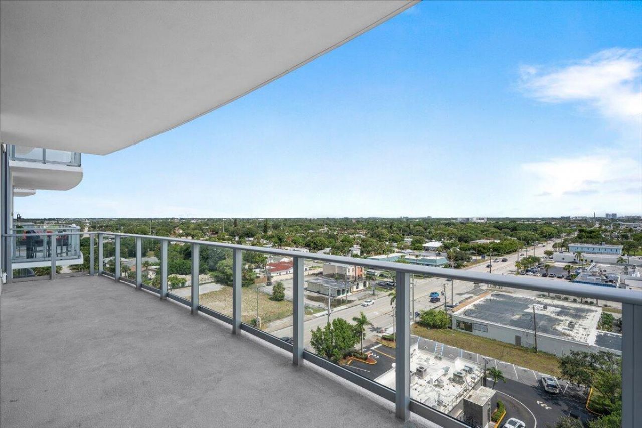 220 Lake Shore Drive, Unit 917, Lake Park, FL 33403 Photo