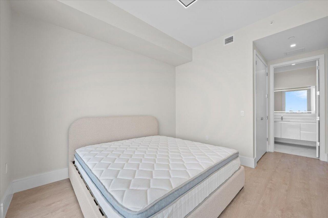 220 Lake Shore Drive, Unit 917, Lake Park, FL 33403 Photo
