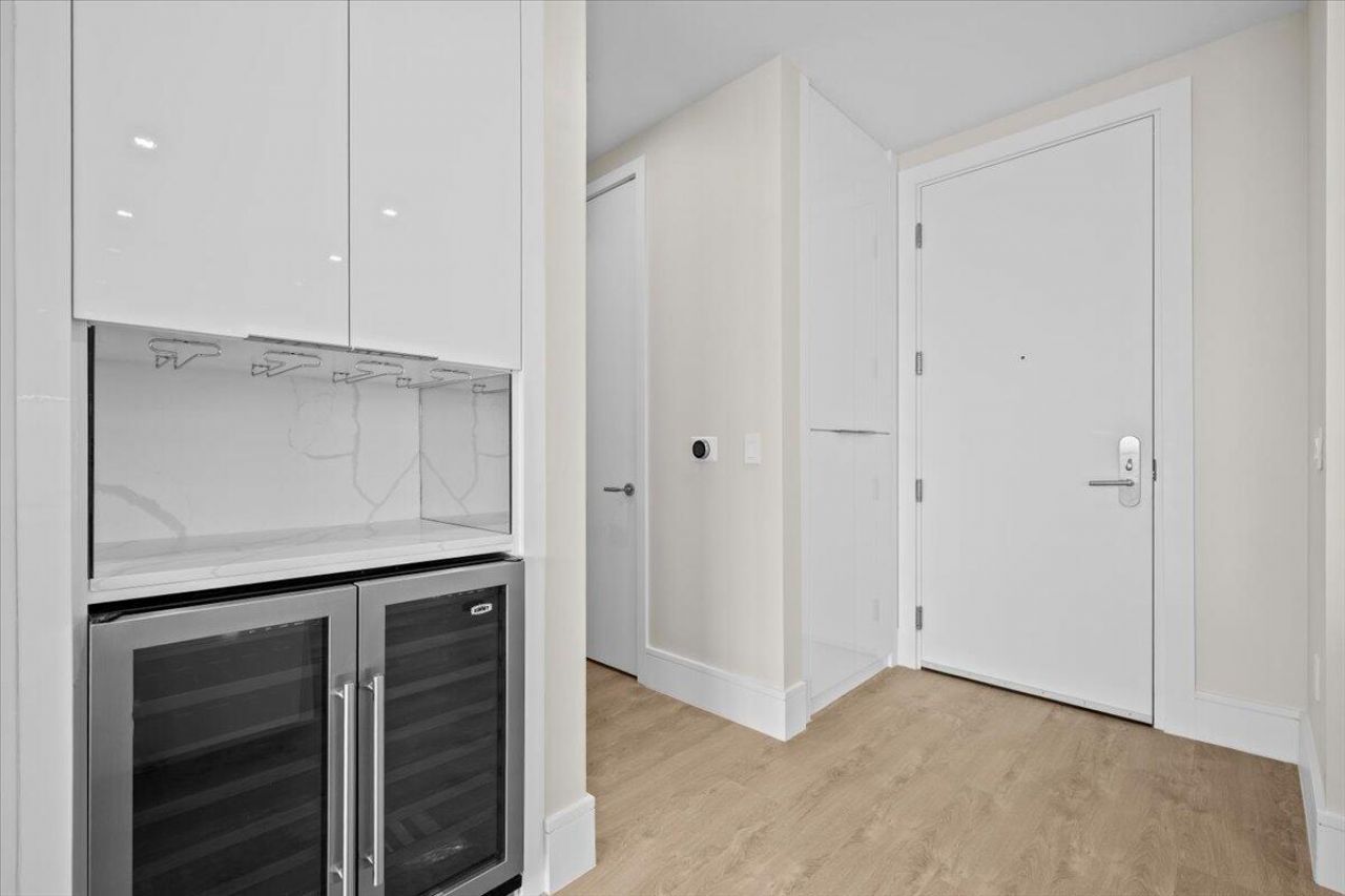 220 Lake Shore Drive, Unit 917, Lake Park, FL 33403 Photo