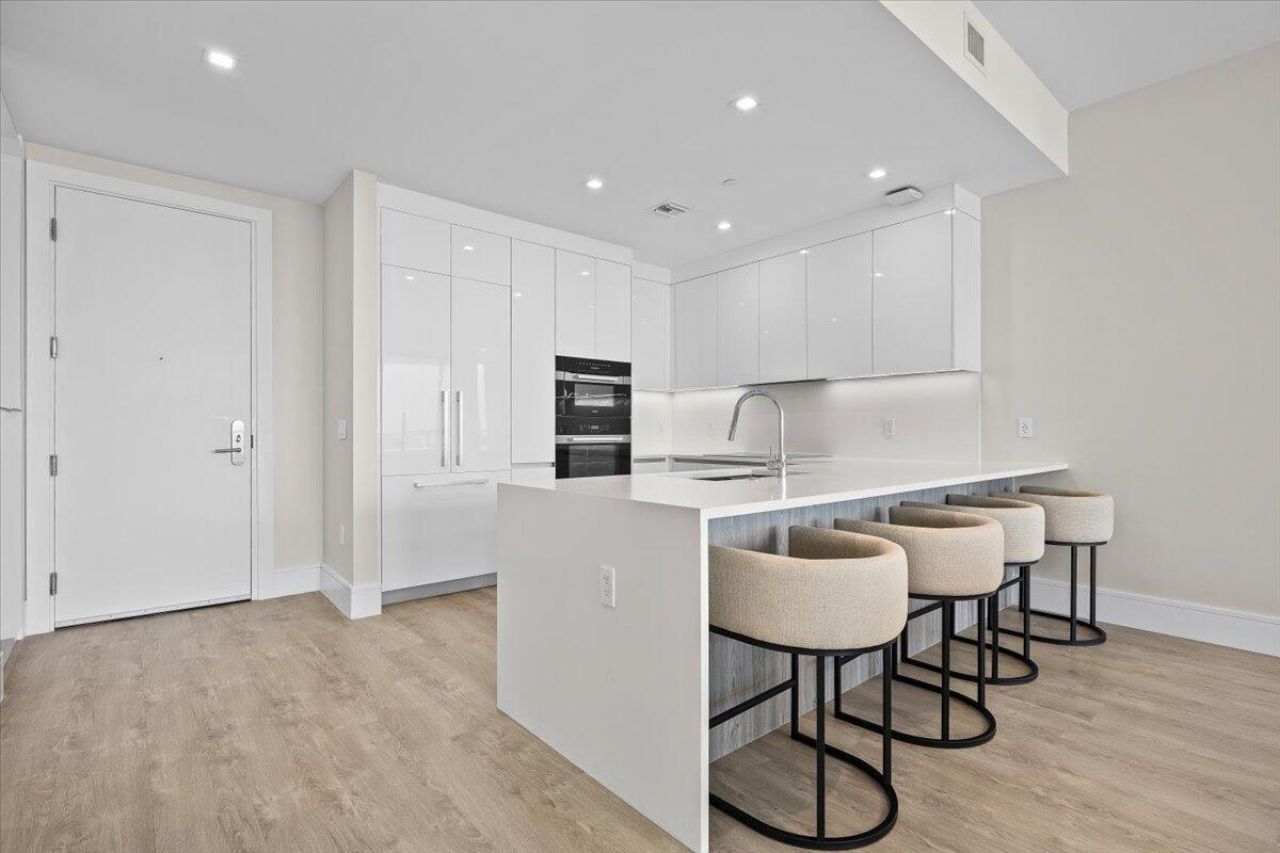 220 Lake Shore Drive, Unit 917, Lake Park, FL 33403 Photo