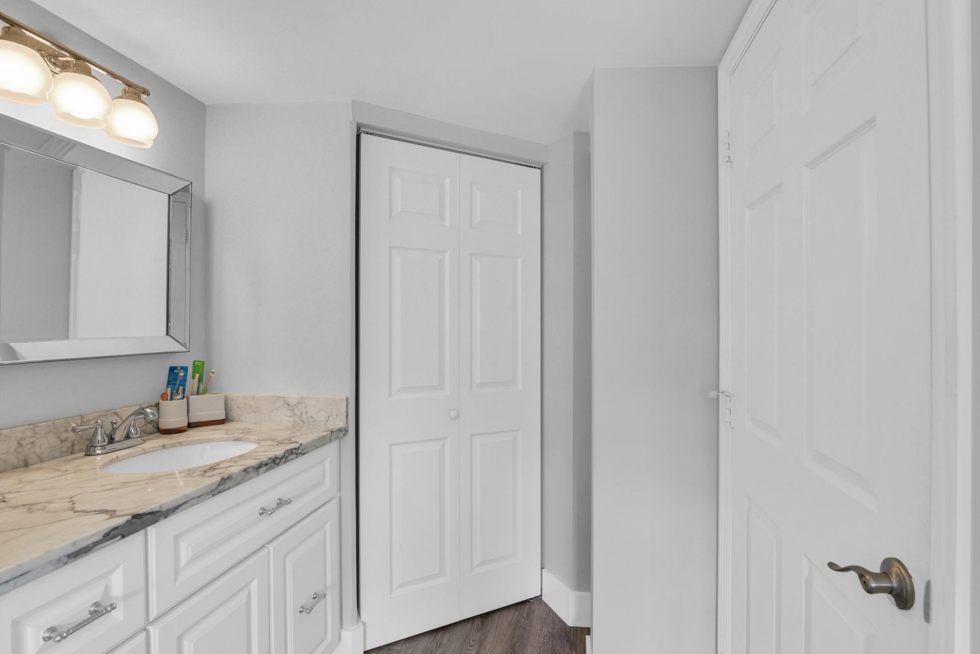 1030 Lake Shore Drive, West Palm Beach, FL 33403 Photo