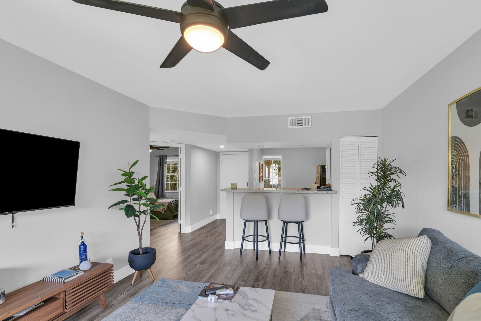1030 Lake Shore Drive, West Palm Beach, FL 33403 Photo