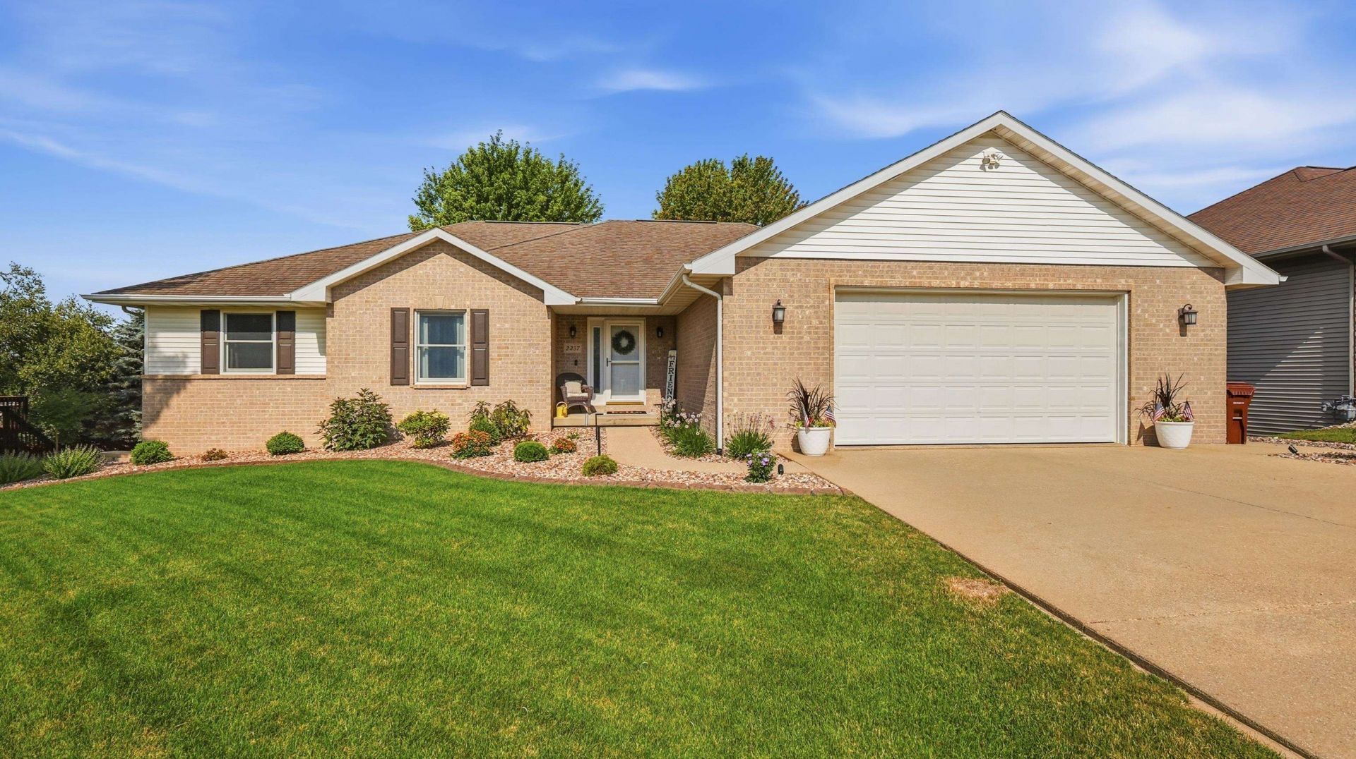 2357 Antler Ridge Drive, Dubuque, IA 52002 Main Photo