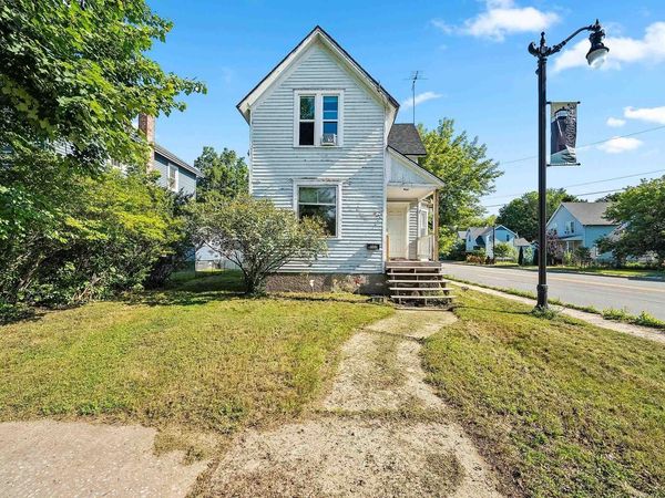1000 17TH AVENUE, Menomonie, MI 49858