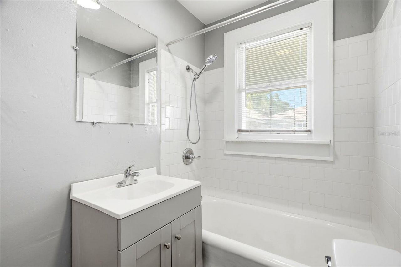 725 8th Street N, Saint Petersburg, FL 33701 Photo